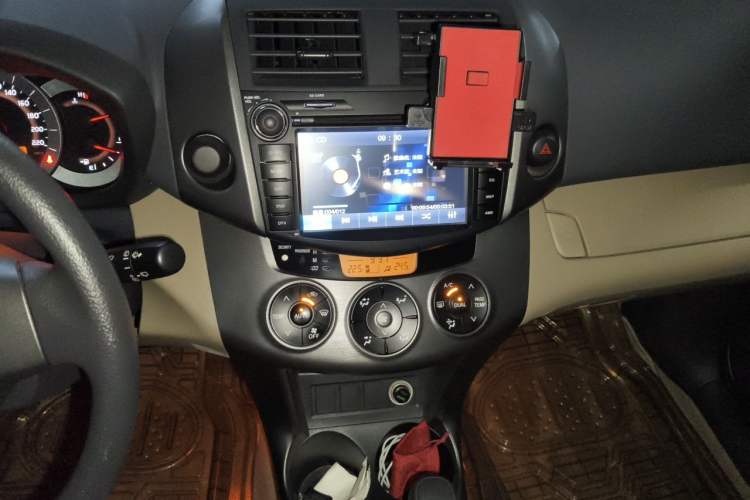 Used Toyota RAV4 2011 2.0L Automatic Classic Edition Audio And AC Panel