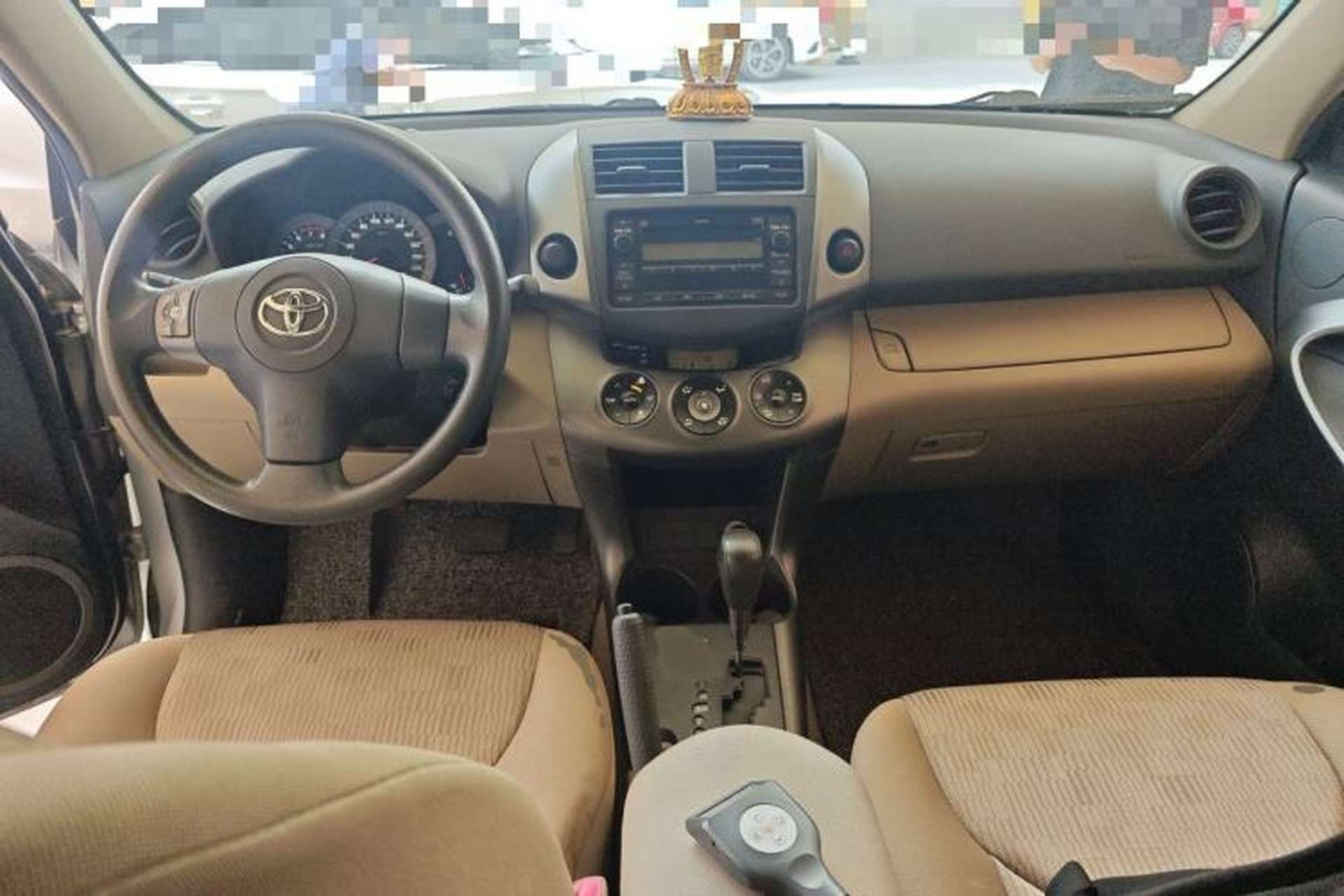 Used Toyota RAV4 2011 2.0L Automatic Classic Edition Center Console