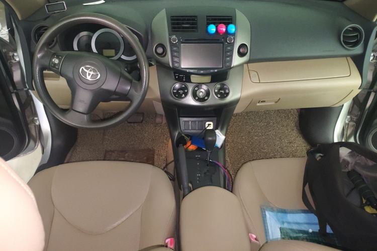 Used Toyota RAV4 2011 2.0L Automatic Classic Edition Center Console