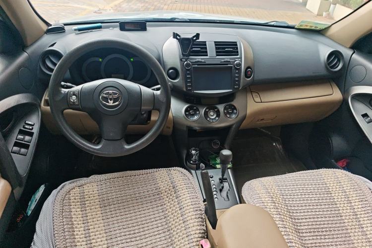 Used Toyota RAV4 2011 2.0L Automatic Classic Edition Center Console