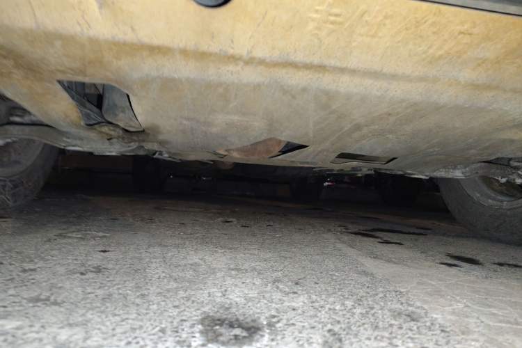 Used Toyota RAV4 2011 2.0L Automatic Luxury Edition Chassis Front