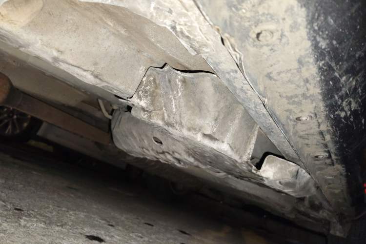 Used Toyota RAV4 2011 2.0L Automatic Luxury Edition Chassis Front Left