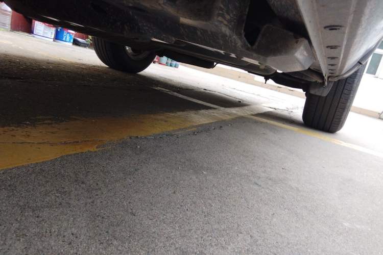 Used Toyota RAV4 2011 2.4L Automatic 4x4 Luxury Edition Chassis Front Left