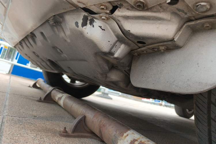Used Toyota RAV4 2011 2.4L Automatic 4x4 Luxury Edition Chassis Front Left