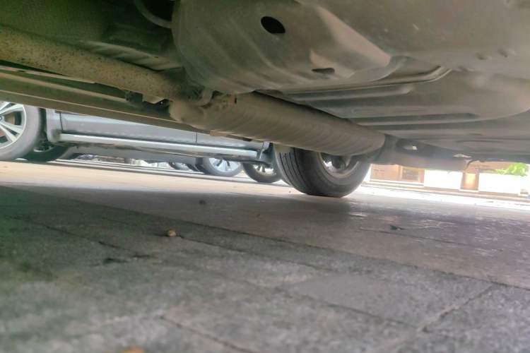 Used Toyota RAV4 2011 2.0L Automatic Luxury Edition Chassis Front Left