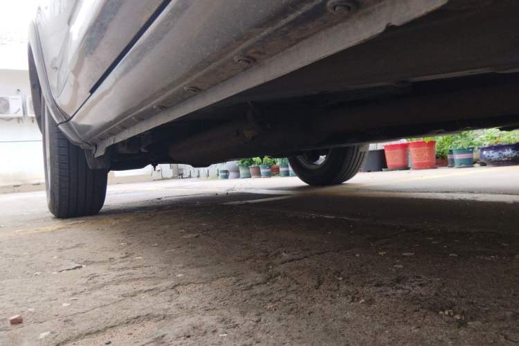 Used Toyota RAV4 2011 2.4L Automatic 4x4 Luxury Edition Chassis Front Right