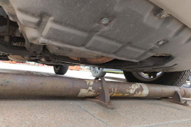 Used Toyota RAV4 2011 2.4L Automatic 4x4 Luxury Edition Chassis Front Right