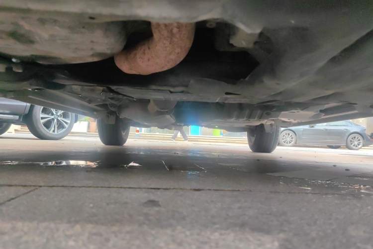 Used Toyota RAV4 2011 2.0L Automatic Luxury Edition Chassis Front