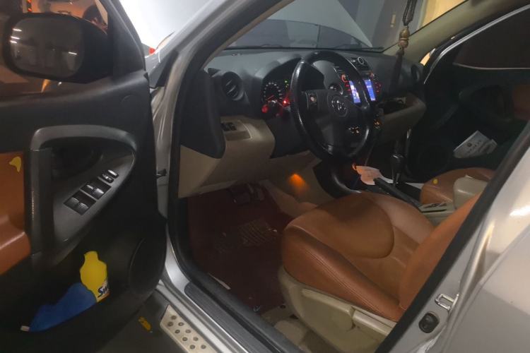 Used Toyota RAV4 2011 2.0L Automatic 4x4 Edition Driver Seat