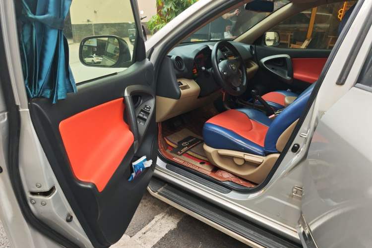 Used Toyota RAV4 2011 2.0L Automatic 4x4 Edition Driver Seat