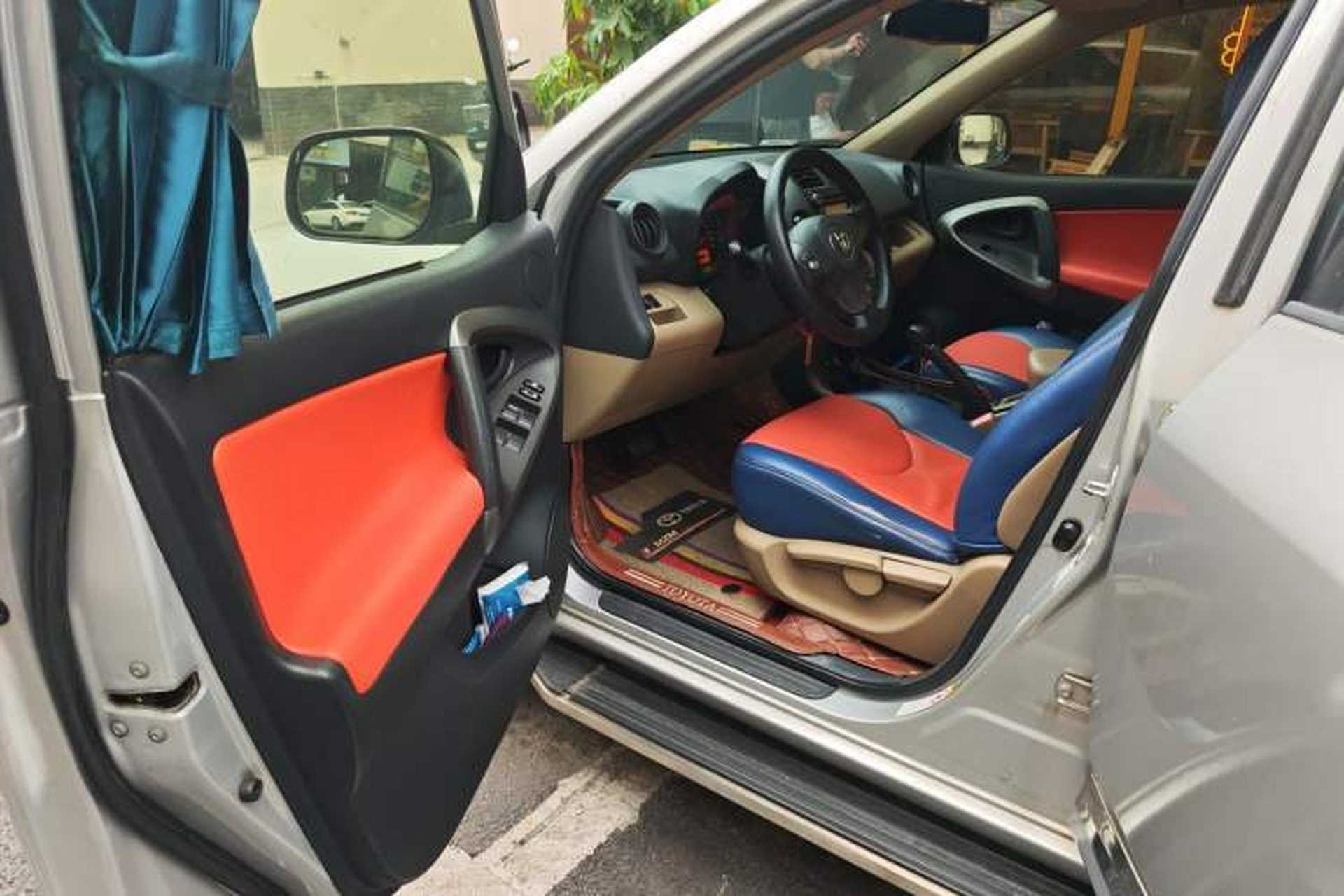 Used Toyota RAV4 2011 2.0L Automatic 4x4 Edition Driver Seat