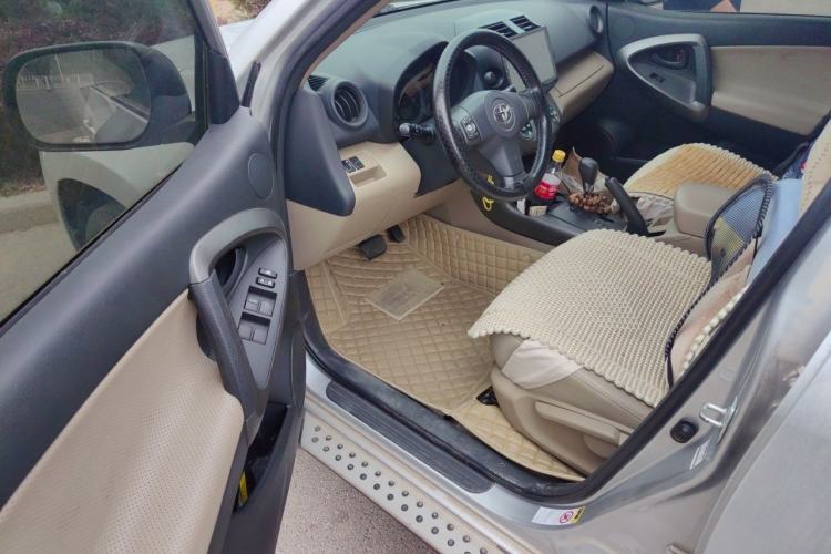 Used Toyota RAV4 2011 2.0L Automatic Classic Edition Driver Seat