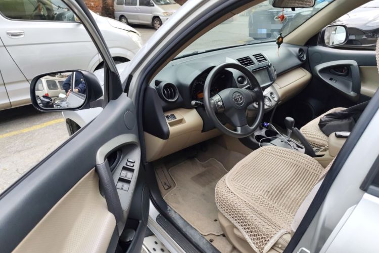 Used Toyota RAV4 2011 2.0L Automatic Classic Edition Driver Seat