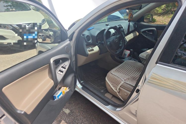 Used Toyota RAV4 2011 2.4L Automatic 4x4 Supreme Edition Driver Seat