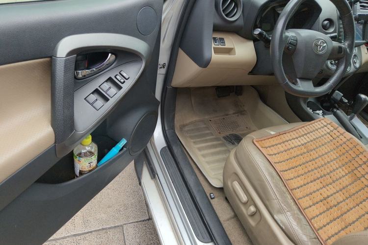 Used Toyota RAV4 2011 2.4L Automatic 4x4 Luxury Edition Driver Seat
