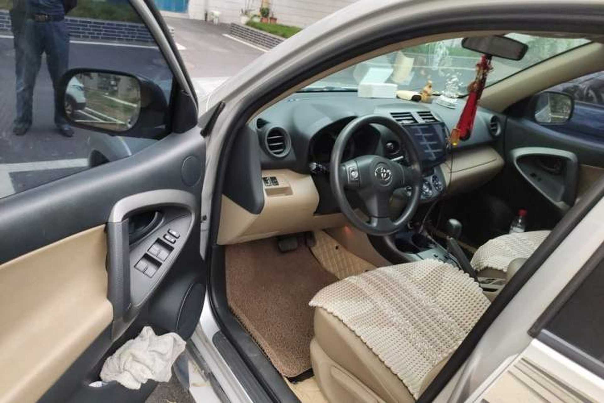 Used Toyota RAV4 2011 2.0L Automatic 4x4 Edition Driver Seat