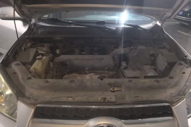 Used Toyota RAV4 2011 2.0L Automatic 4x4 Edition Engine Bay