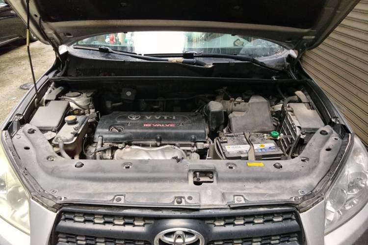 Used Toyota RAV4 2011 2.0L Automatic Classic Edition Engine Bay