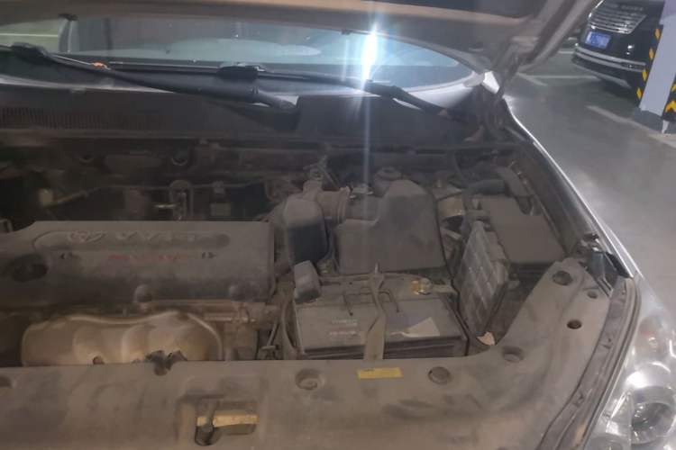 Used Toyota RAV4 2011 2.0L Automatic 4x4 Edition Engine Bay Left