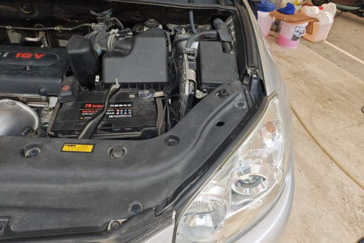 Used Toyota RAV4 2011 2.0L Automatic Classic Edition Engine Bay Left