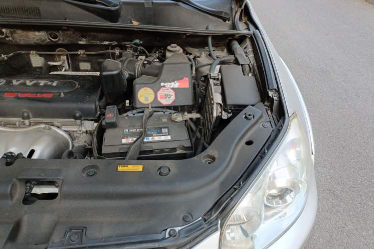 Used Toyota RAV4 2011 2.4L Automatic 4x4 Supreme Edition Engine Bay Left