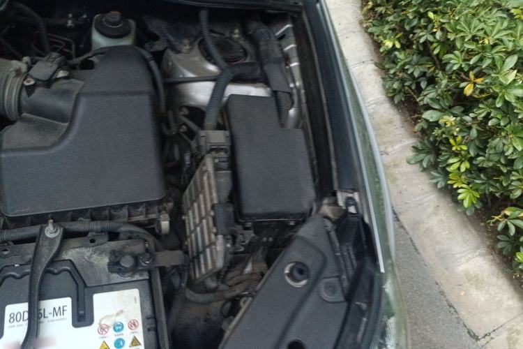 Used Toyota RAV4 2011 2.4L Automatic 4x4 Luxury Edition Engine Bay Left