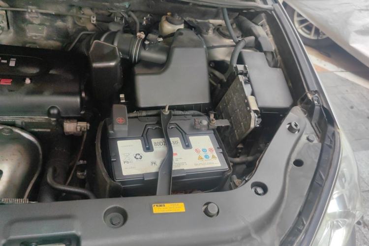 Used Toyota RAV4 2011 2.0L Automatic Luxury Edition Engine Bay Left