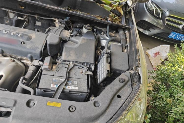 Used Toyota RAV4 2011 2.4L Manual 4x4 Luxury Edition Engine Bay Left