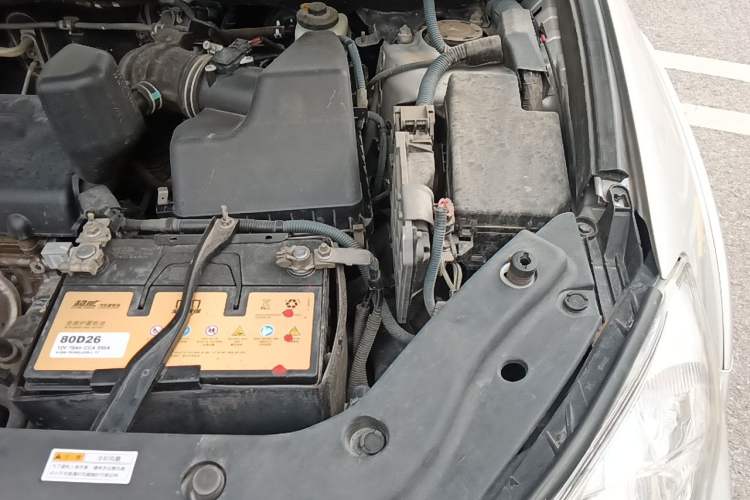 Used Toyota RAV4 2011 2.4L Automatic 4x4 Supreme Navigation Edition Engine Bay Left