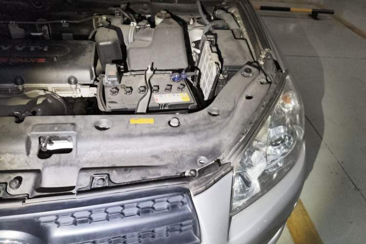 Used Toyota RAV4 2011 2.0L Automatic Classic Edition Engine Bay Left