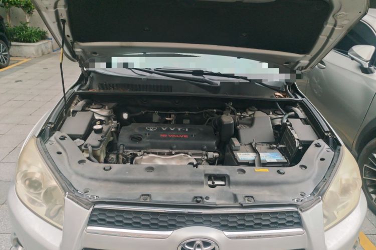 Used Toyota RAV4 2011 2.0L Automatic 4x4 Edition Engine Bay