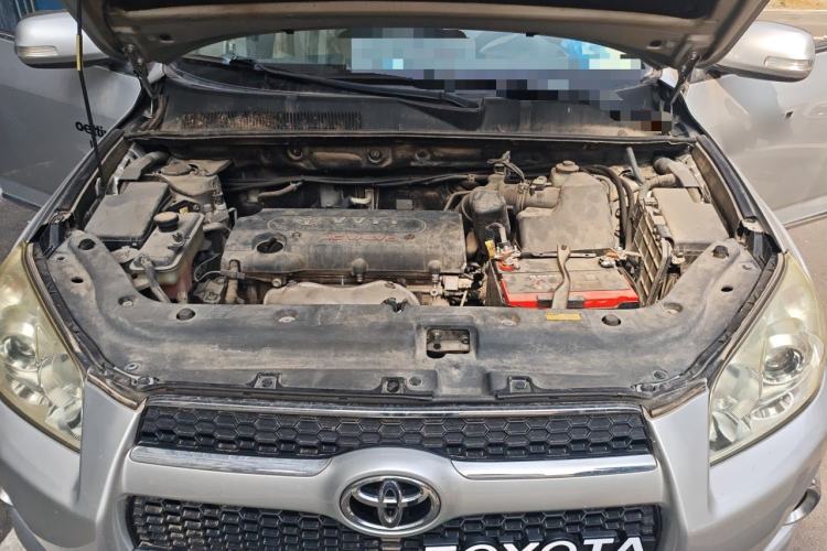 Used Toyota RAV4 2011 2.4L Automatic 4x4 Supreme Edition Engine Bay