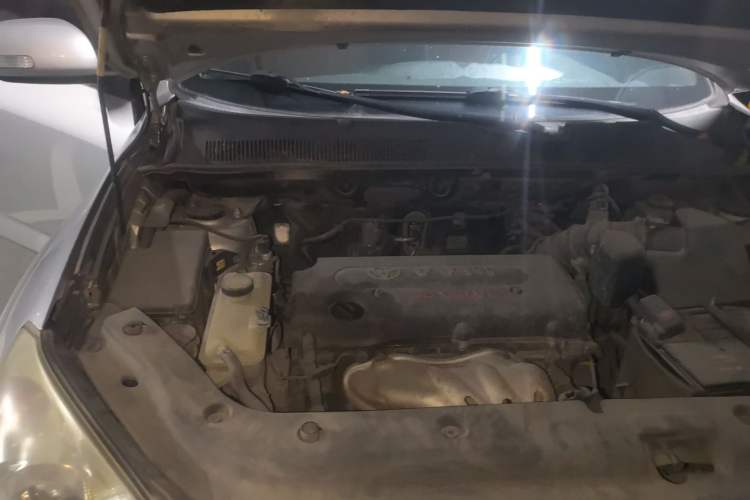 Used Toyota RAV4 2011 2.0L Automatic 4x4 Edition Engine Bay Right