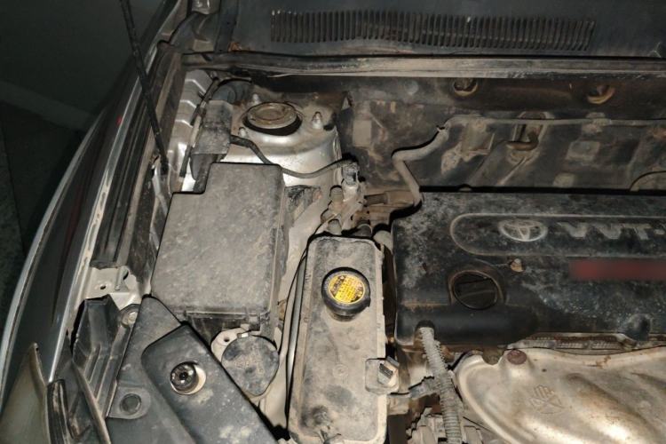 Used Toyota RAV4 2011 2.4L Automatic 4x4 Luxury Edition Engine Bay Right