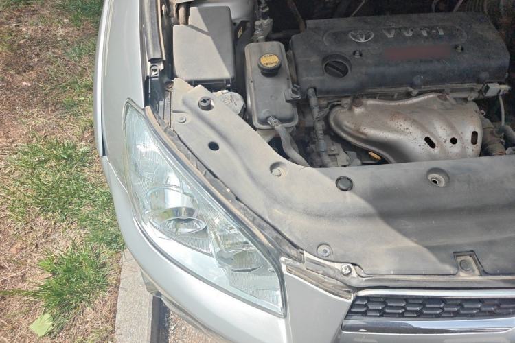Used Toyota RAV4 2011 2.4L Automatic 4x4 Supreme Edition Engine Bay Right