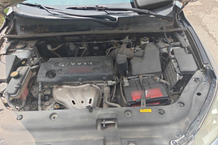 Used Toyota RAV4 2011 2.4L Automatic 4x4 Supreme Edition Engine Bay