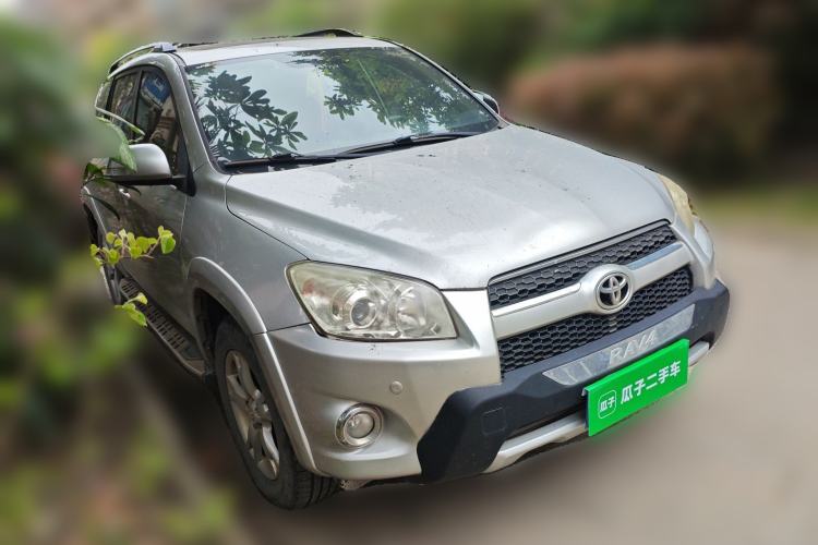 Used Toyota RAV4 2011 2.4L Automatic 4x4 Luxury Edition Front Right 45 Deg