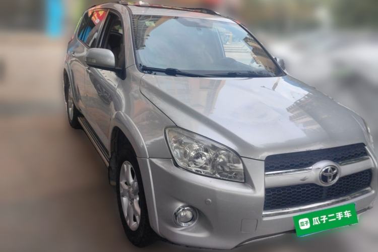 Used Toyota RAV4 2011 2.0L Automatic Luxury Edition Front Right 45 Deg
