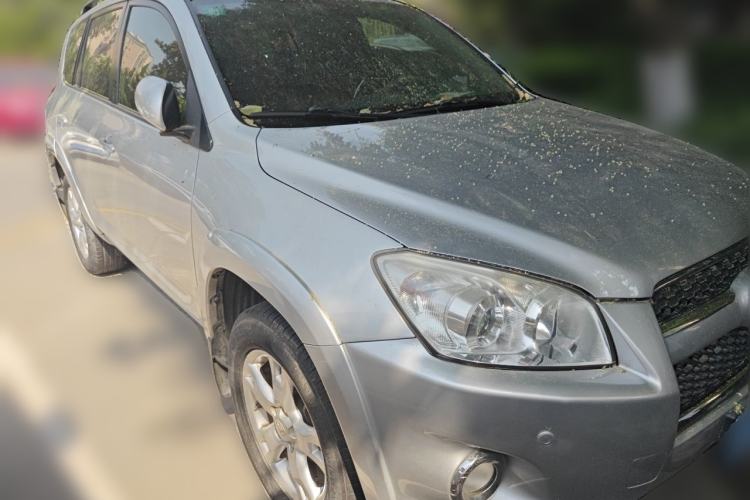 Used Toyota RAV4 2011 2.4L Manual 4x4 Luxury Edition Front Right 45 Deg
