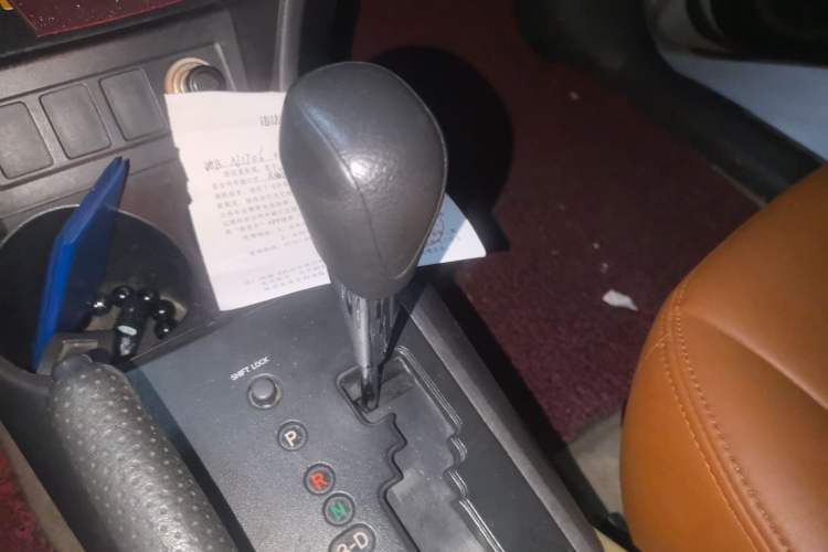 Used Toyota RAV4 2011 2.0L Automatic 4x4 Edition Gear Lever