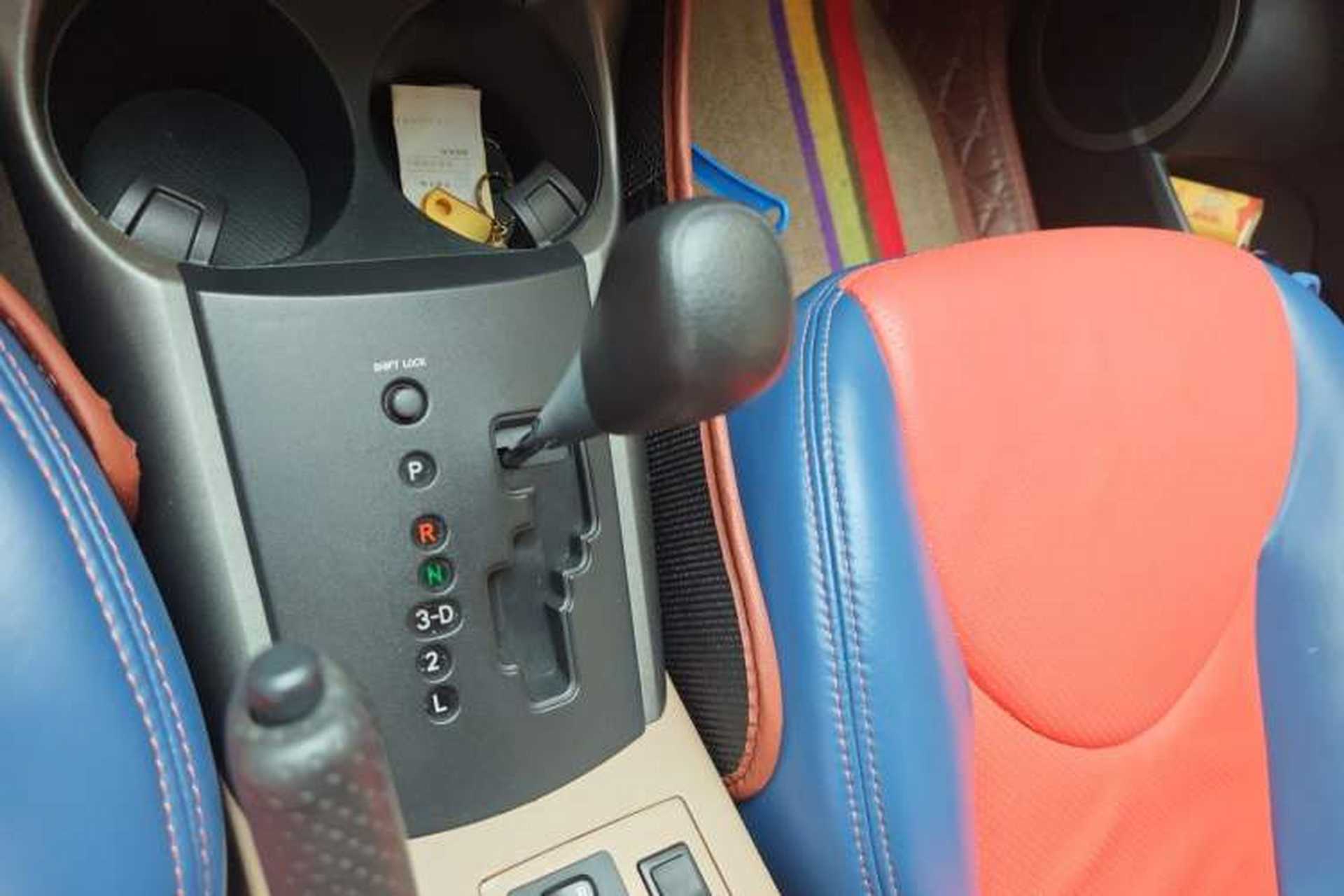 Used Toyota RAV4 2011 2.0L Automatic 4x4 Edition Gear Lever