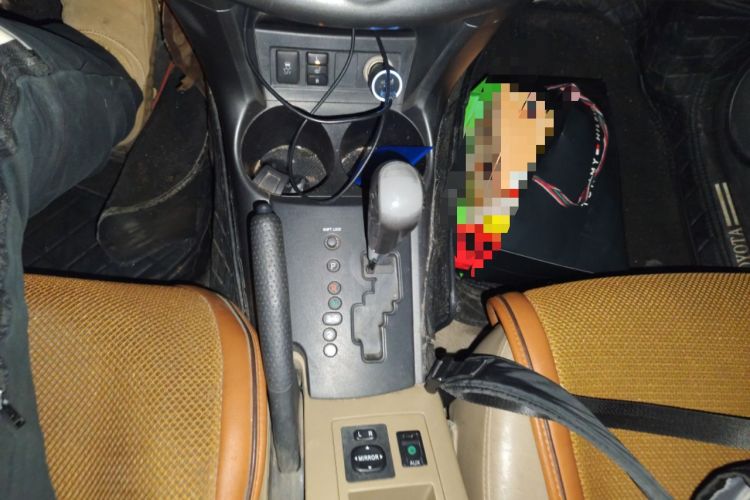 Used Toyota RAV4 2011 2.0L Automatic Luxury Edition Gear Lever
