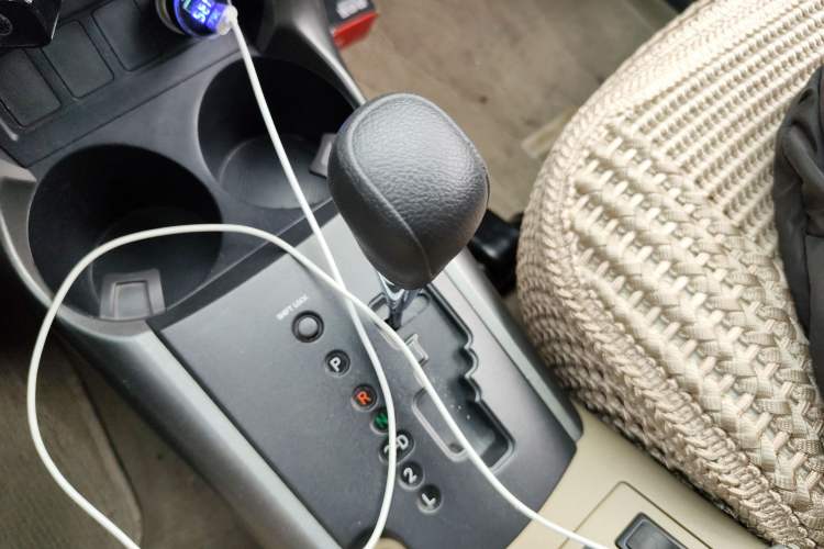 Used Toyota RAV4 2011 2.0L Automatic Classic Edition Gear Lever