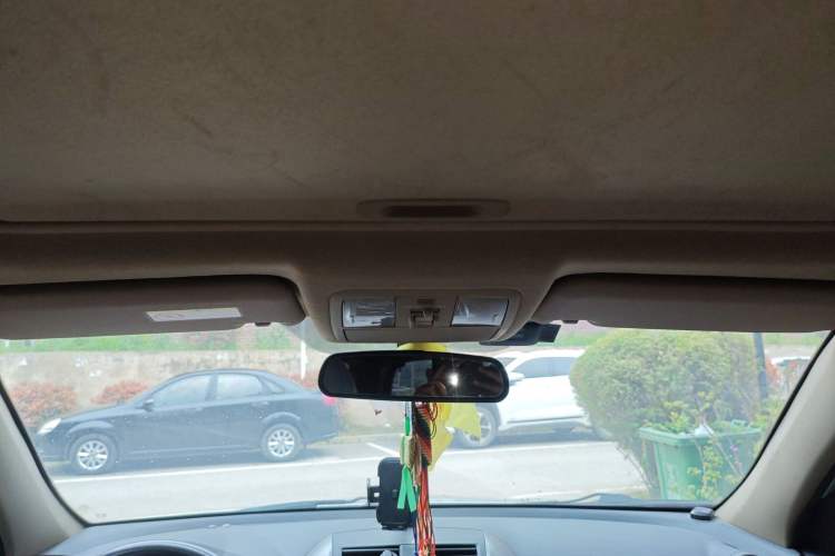 Used Toyota RAV4 2011 2.4L Automatic 4x4 Luxury Edition Headliner