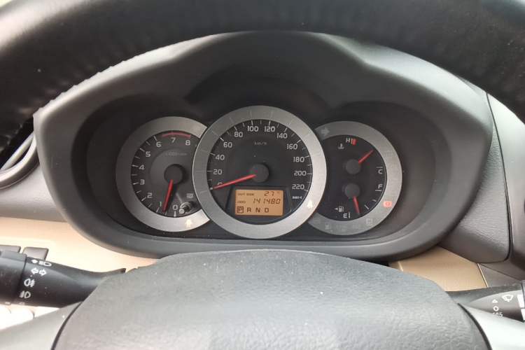 Used Toyota RAV4 2011 2.4L Automatic 4x4 Supreme Navigation Edition Instrument Cluster