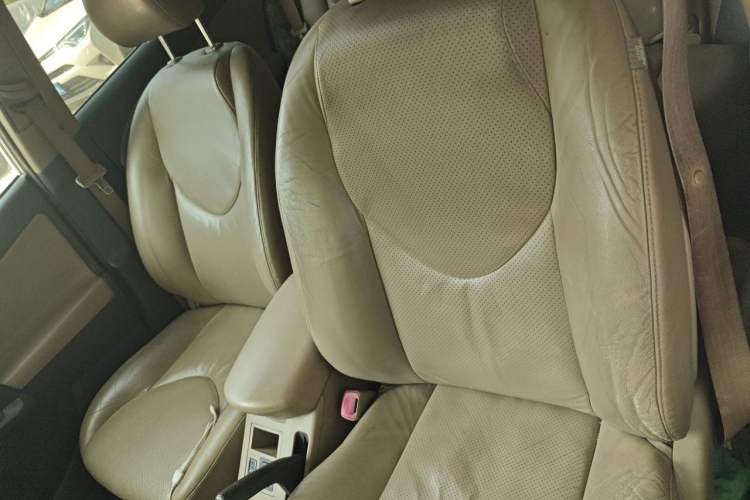 Used Toyota RAV4 2011 2.4L Manual 4x4 Luxury Edition Left Front Seat
