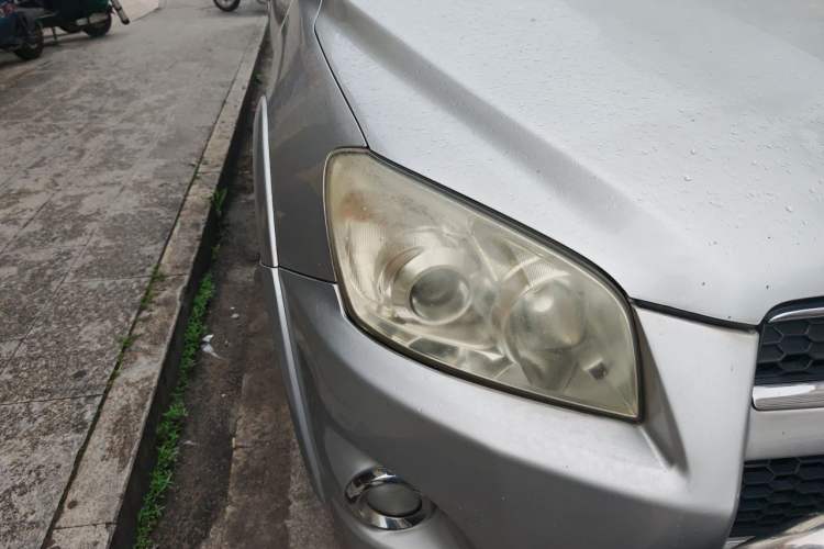 Used Toyota RAV4 2011 2.0L Automatic 4x4 Edition Right Front Headlight