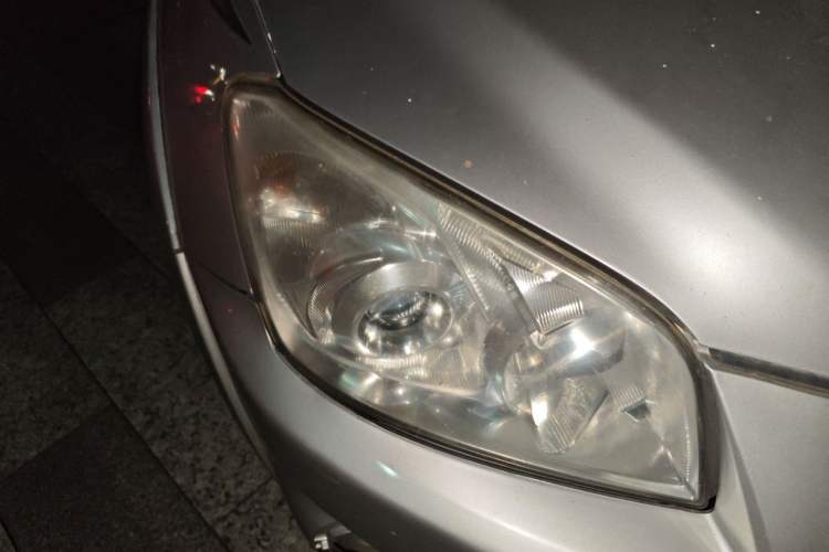 Used Toyota RAV4 2011 2.4L Automatic 4x4 Luxury Edition Right Front Headlight