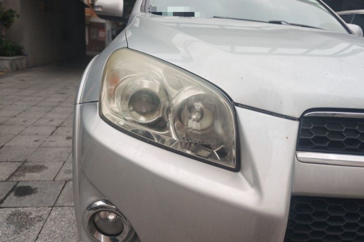Used Toyota RAV4 2011 2.0L Automatic 4x4 Edition Right Front Headlight