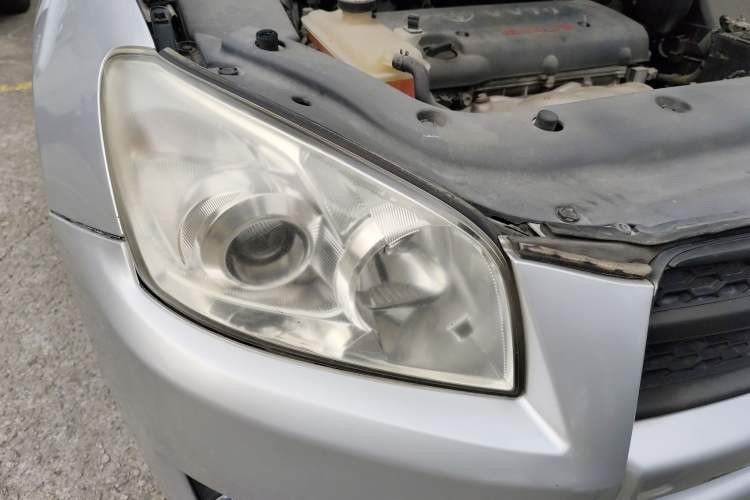 Used Toyota RAV4 2011 2.0L Automatic Classic Edition Right Front Headlight